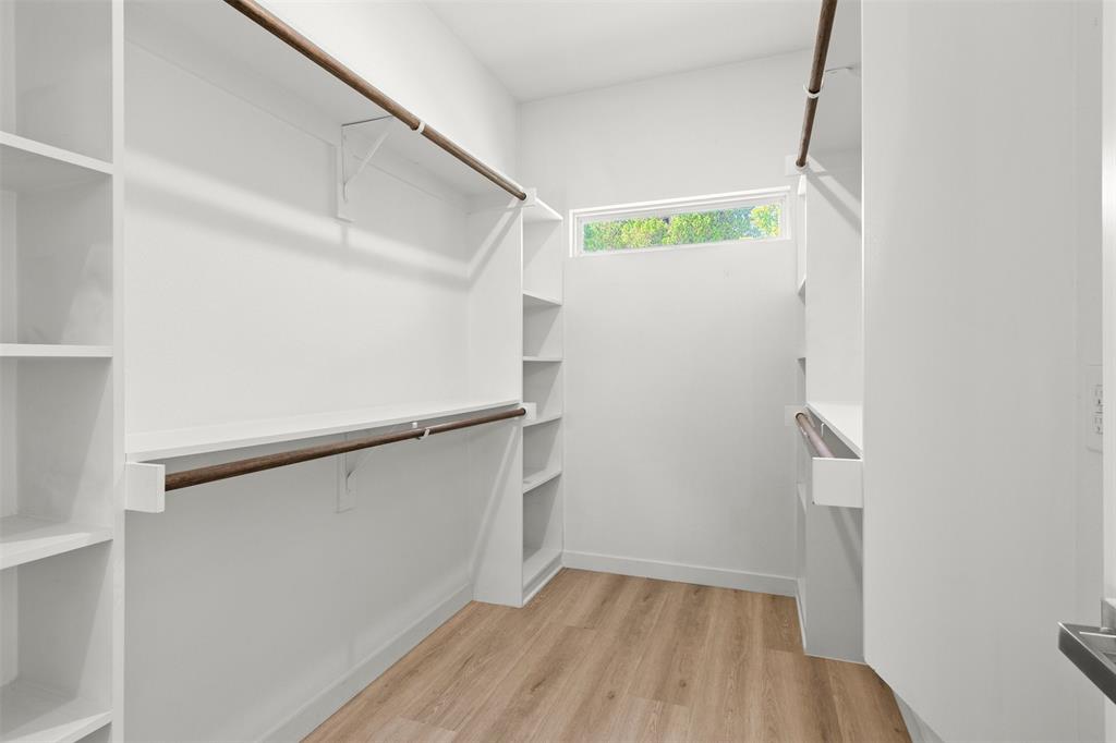 RONIN HOME BUILDER - Residential