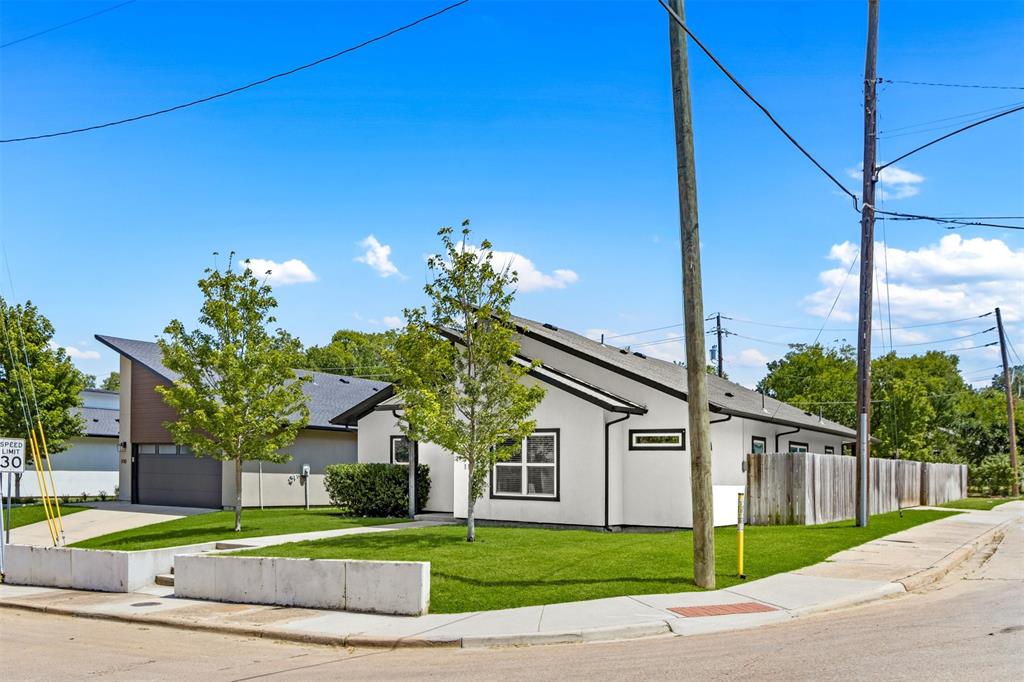 RONIN HOME BUILDER - Residential
