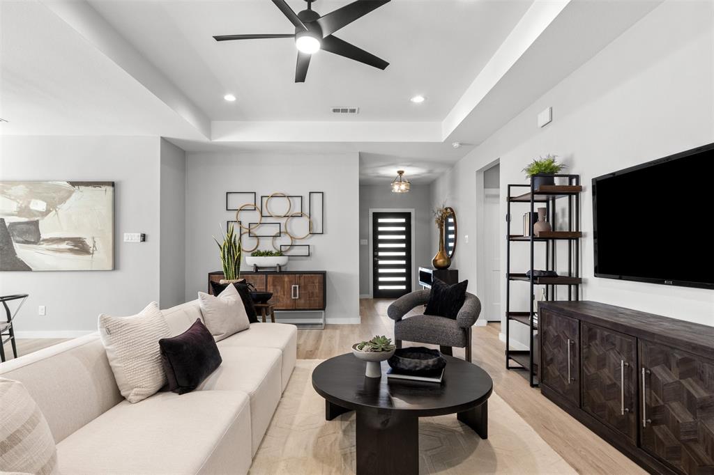 RONIN HOME BUILDER - Residential