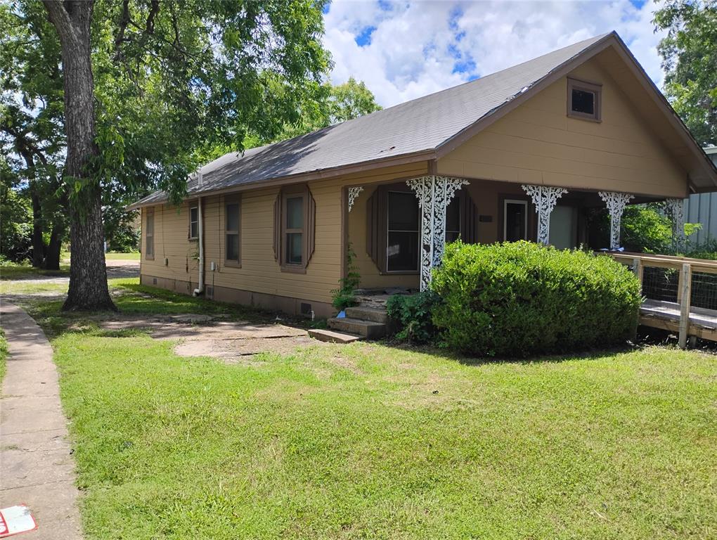 Investor's dream!  Excellent opportunity to acquire sister properties next door to each other.  This home is one of two properties that are being sold together as a package.  Homes are near downtown Denison and are located close to schools, shopping, restaurants and neighborhood parks.  This 2 bedroom, 1 bath, one living area offers great potential to fix up and reside in property, rent or sell it.  This package would be ideal for a large family that would like to be close the other family members while also having privacy.  With a little TLC both of these properties will be a great purchase for the right buyer.  The other property address is 620 W. Morton.