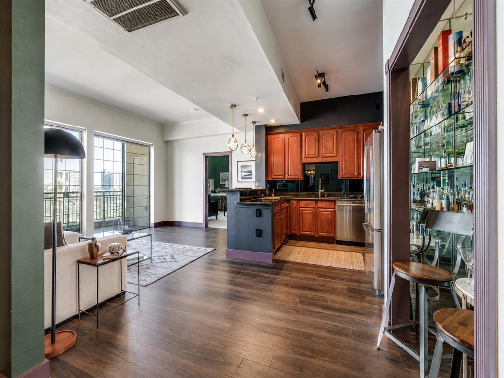 Renaissance On Turtle Creek Condo - Residential