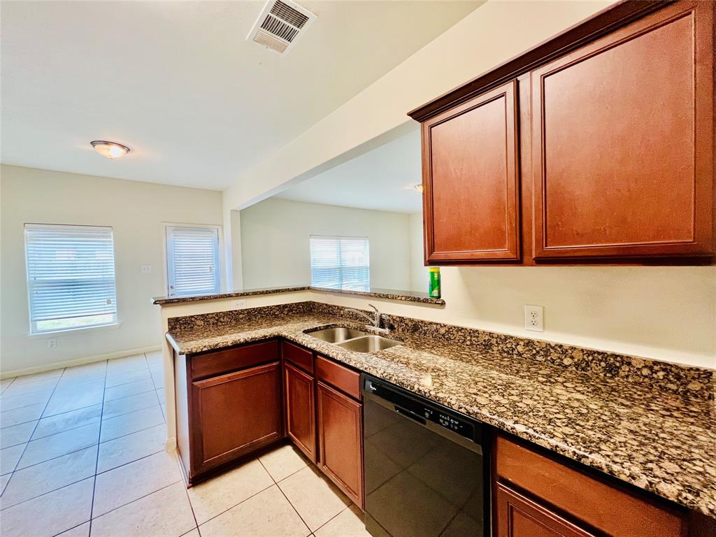 Stone Crk Ranch Ph IV - Residential Lease