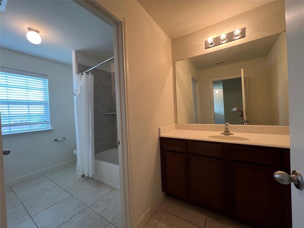 Stone Crk Ranch Ph IV - Residential Lease