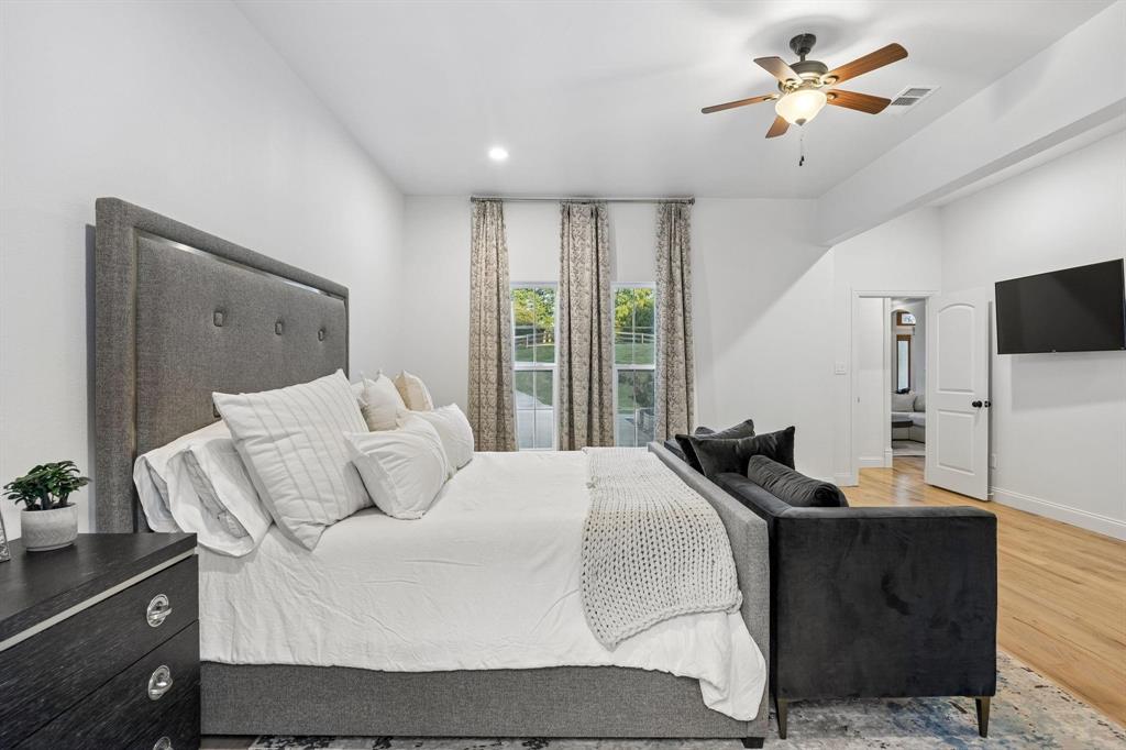 Emerald Sound At Lake Lewisville - Residential