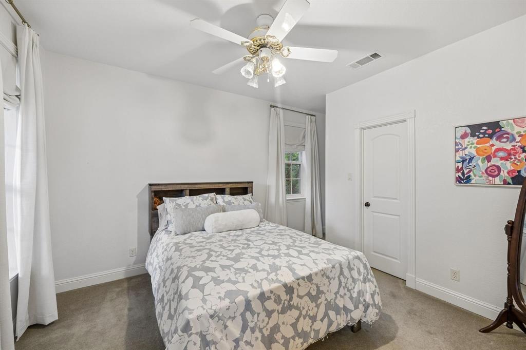 Emerald Sound At Lake Lewisville - Residential