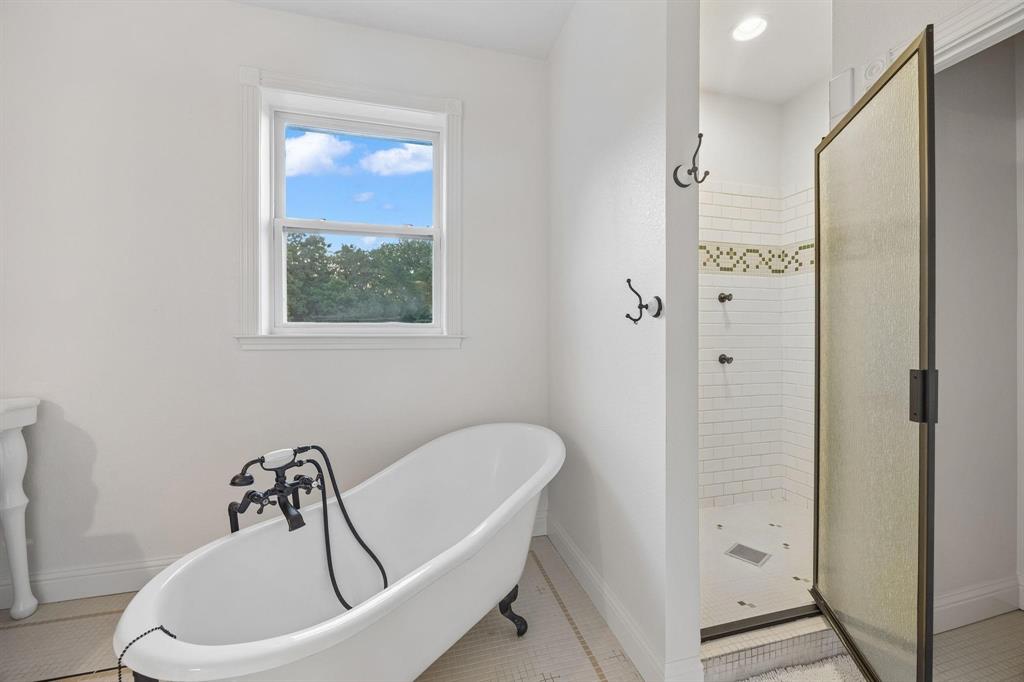 Emerald Sound At Lake Lewisville - Residential