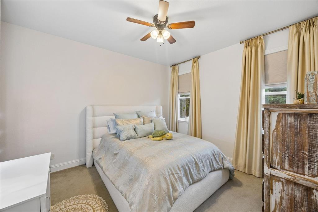 Emerald Sound At Lake Lewisville - Residential