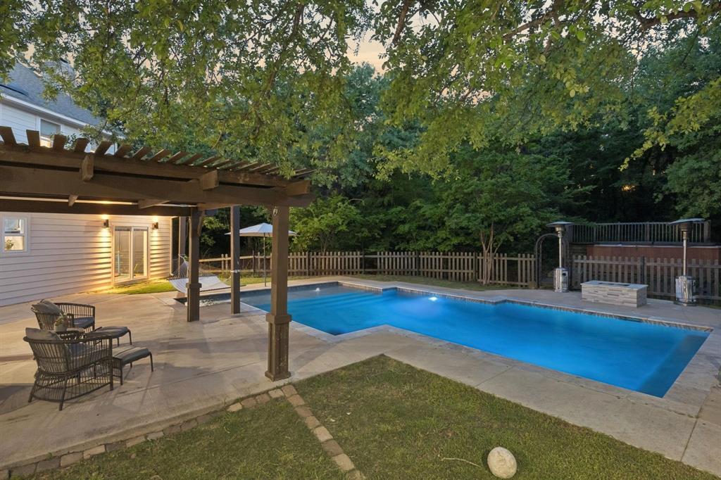 Emerald Sound At Lake Lewisville - Residential