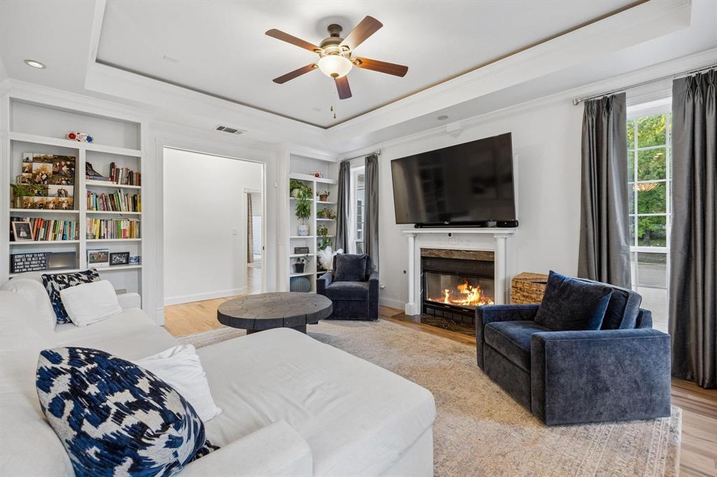 Emerald Sound At Lake Lewisville - Residential
