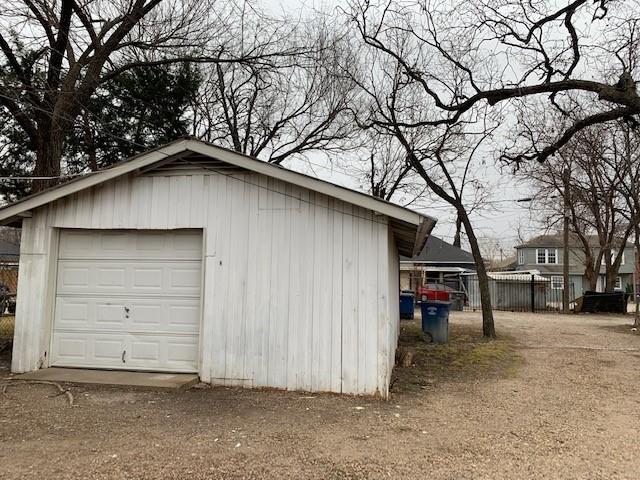 Dallas Land & Loan 03 - Residential Lease