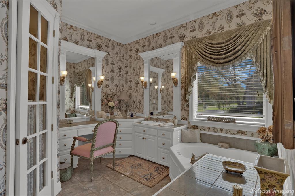 Victorian Pointe-Carriage Oaks - Residential