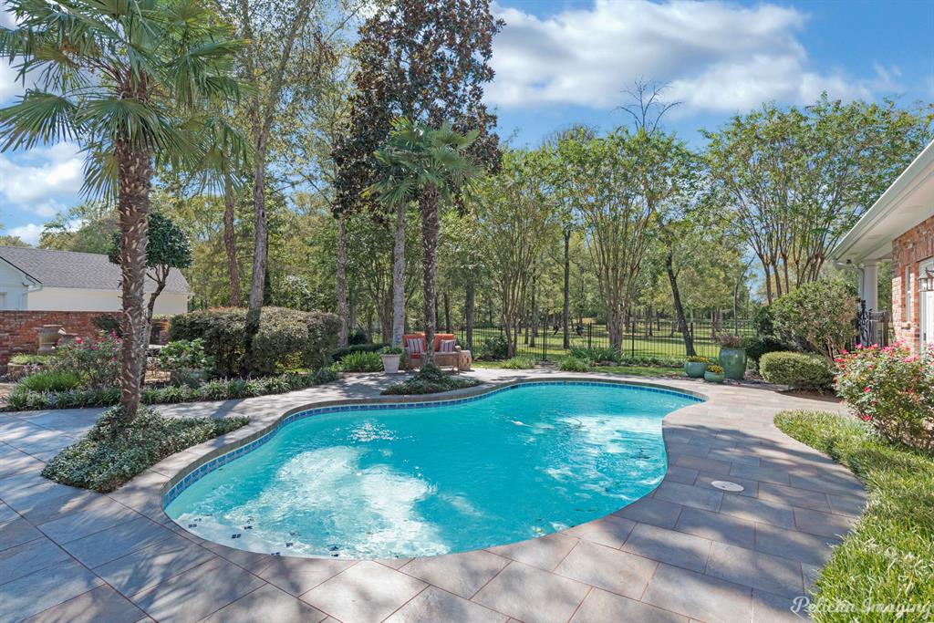 Victorian Pointe-Carriage Oaks - Residential