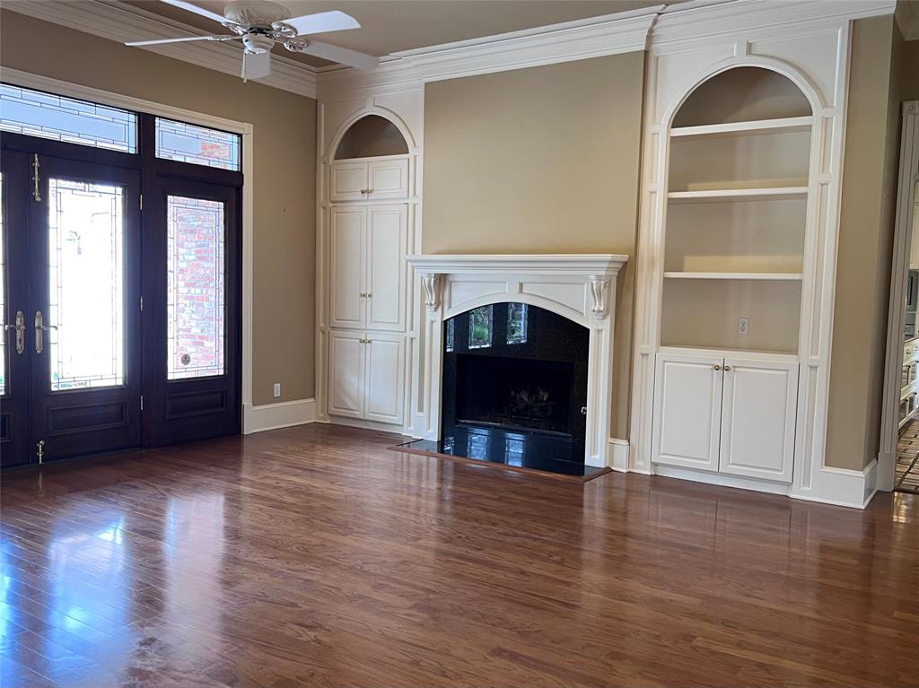 Victorian Pointe-Carriage Oaks - Residential