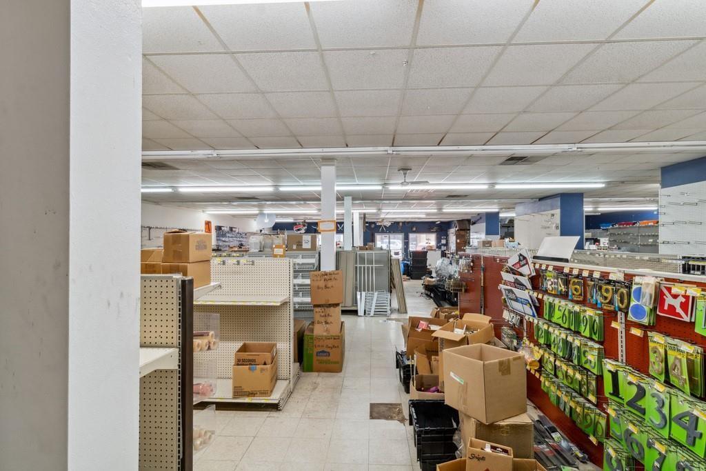 Corsicana - Commercial Sale