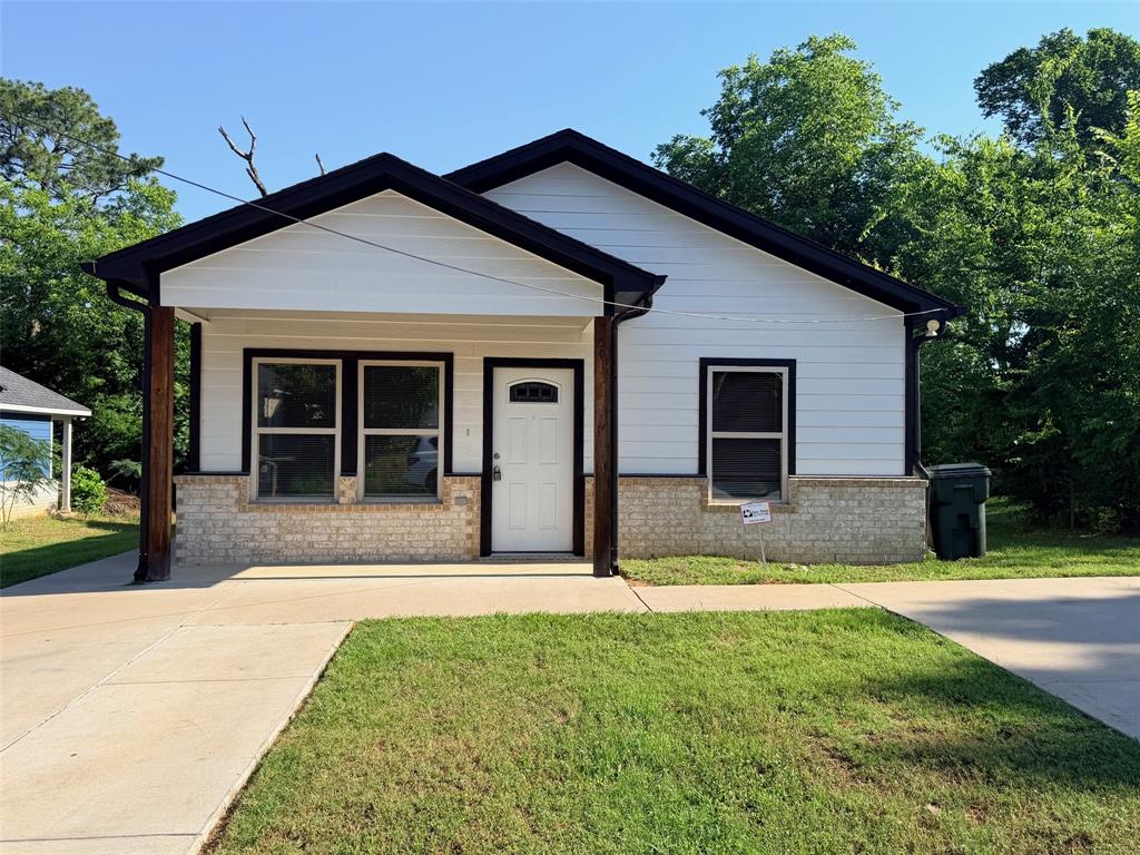 Exceptional investment opportunity in Tyler, Texas! Built in 2021, this well-maintained duplex offers immediate cash flow with both units 100% occupied and generating monthly rental income.

Featuring a combined total of 5 bedrooms and 3.5 bathrooms, this modern duplex is designed to attract and retain tenants with desirable finishes and functional layouts. Each unit offers beautiful granite countertops, spacious living areas, and convenient laundry closets. The newer construction provides peace of mind with reduced maintenance concerns and contemporary features today's renters appreciate.

Conveniently located within the Douglas Elementary, Moore Middle School, and Tyler High School attendance zones, this property offers strong rental appeal in a growing East Texas market.

Whether you're looking to expand your investment portfolio or secure a turnkey income-producing property, this fully leased duplex delivers immediate returns and long-term potential. Don't miss this opportunity to own a newer construction investment property in one of Tyler's most active rental markets.