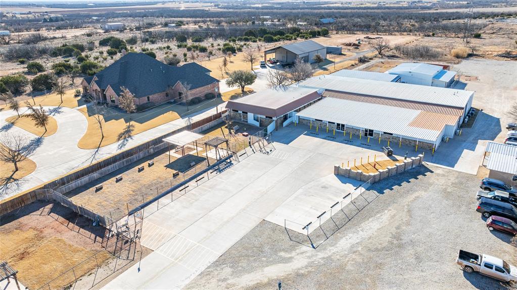 AO418 - Commercial Sale