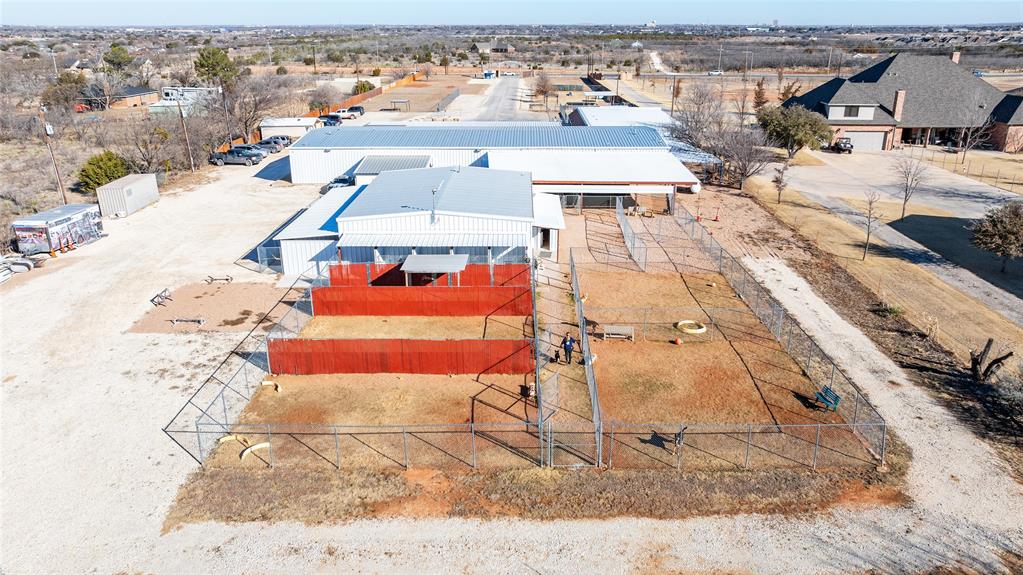 AO418 - Commercial Sale