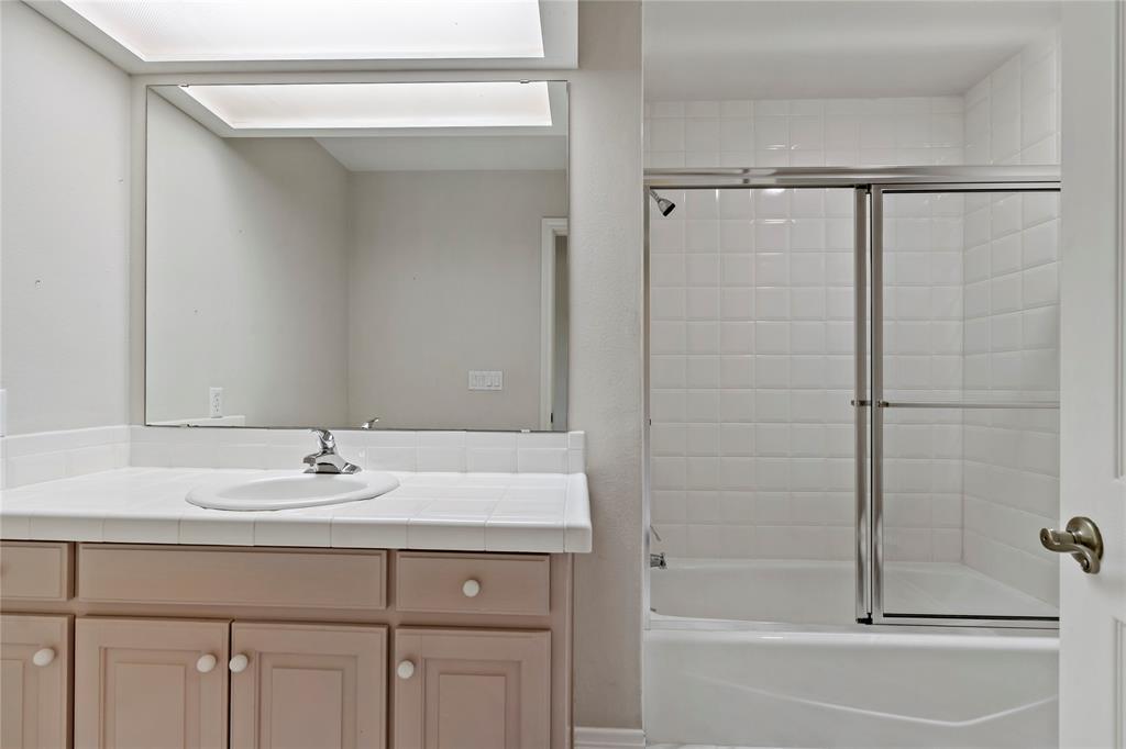 A1001 J W WILLIAMS SUr - Residential