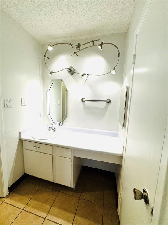 Lofts Condo - Residential
