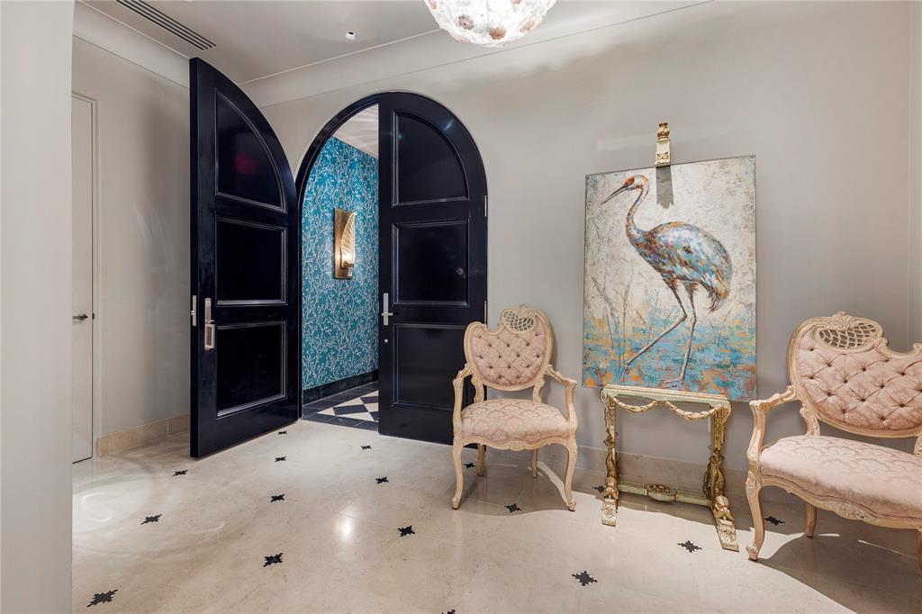 Mansion Residence - Residential