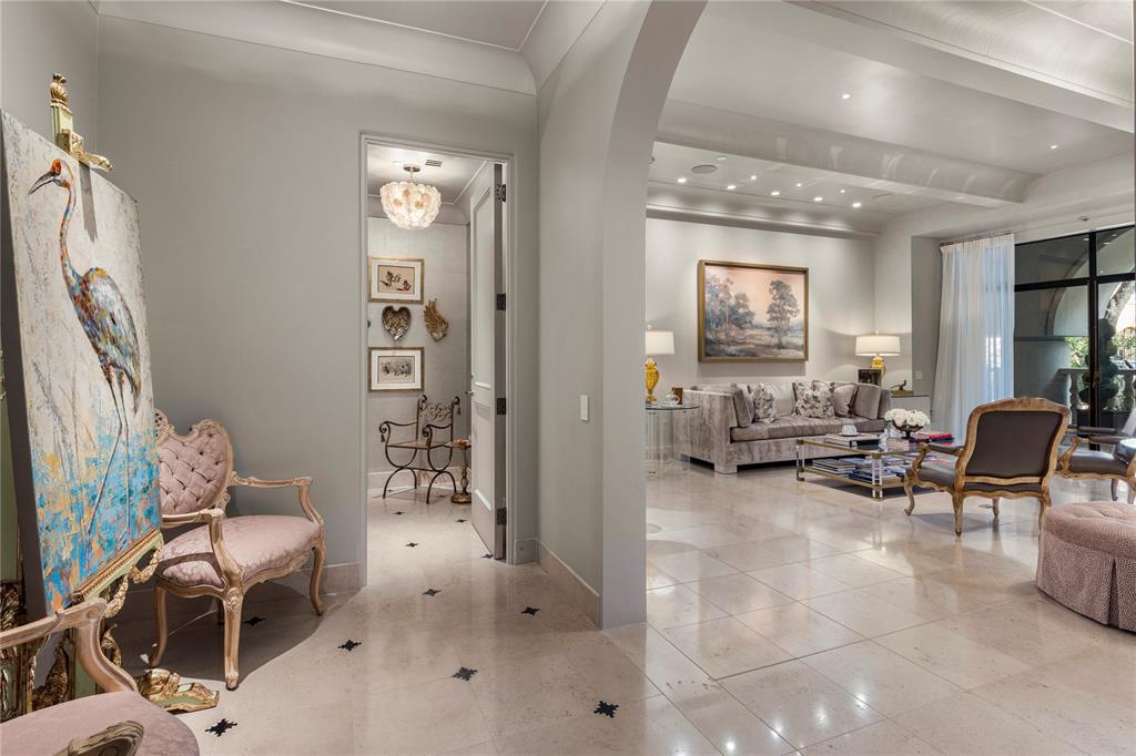 Mansion Residence - Residential