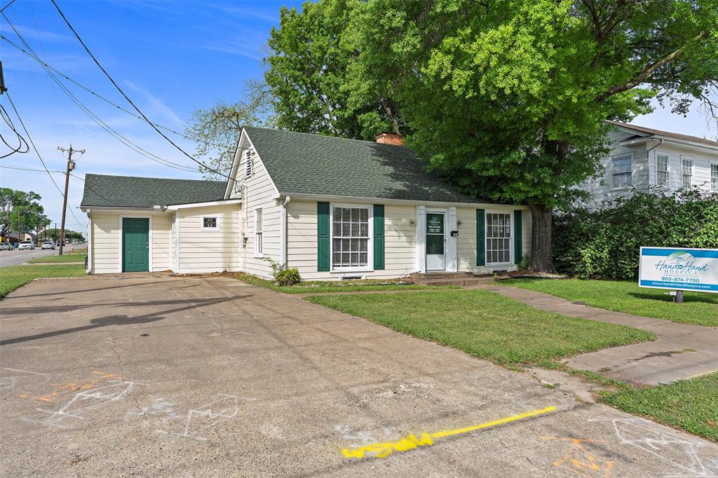 Corsicana - Commercial Sale