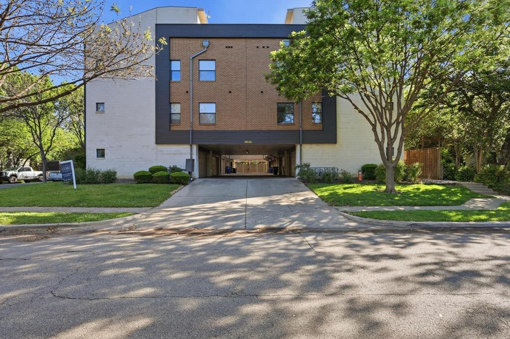 PRICED TO SELL TODAY!!!  Stunning Skyline Views of Dallas with Location, location, Location!!!  Welcome home to this amazing open concept, Freshly Painted, Ceiling Lights updated to modern flush-mount LEDs in April 2026.  This incredible condo has 2 spacious bedrooms, 3 bathrooms, Gas Cooking and an amazing rooftop deck and view of downtown Dallas, from right in the heart of Oak Lawn.  This modern 2008 constructed unit has gorgeous countertops, and stunning hardwood floors.  It was just painted, cleaned, with updated lighting and so much more.  The former tenants just vacated, and this awesome condo is ready for the new owners.  One street off Lemmon Ave and two streets to Oak Lawn.  Uptown, Highland Park, Katy Trail and many of the favorite spots people love the most about Dallas, are minimal walking distance.  This location is INCREDIBLE, and the Condo is also!
