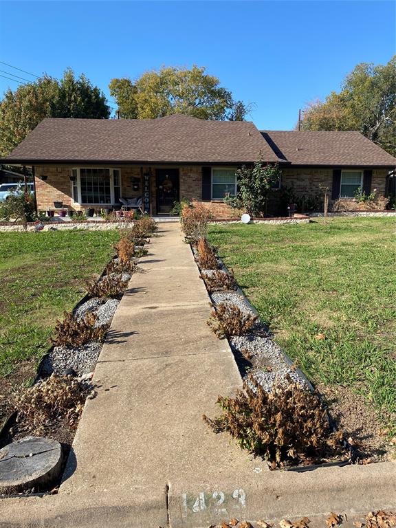 This spacious well kept home offers 4 bedrooms, 3 full bathrooms, 3 living areas (one could be a 5th bedroom or office or game-room!) Sitting on almost an half acre corner lot! Beautiful backyard with Privacy fence! Lots of mature trees! Kids swing set and new storage shed! Owner willing to leave Hot tub for $2400 monthly rent.