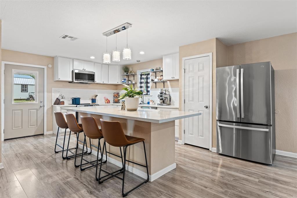 A00201, 201 J DAUGHTERY; - Residential