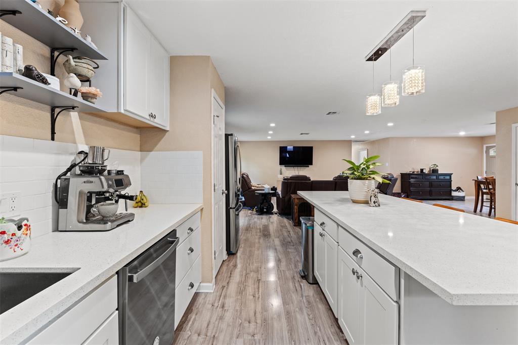 A00201, 201 J DAUGHTERY; - Residential