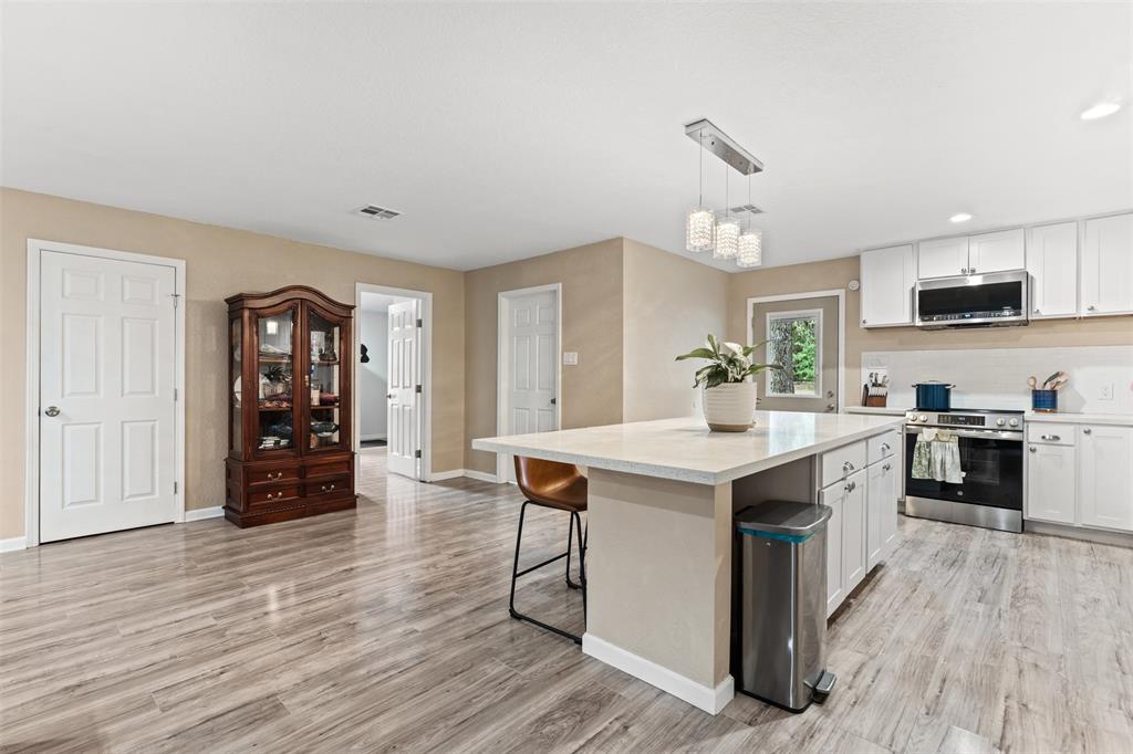 A00201, 201 J DAUGHTERY; - Residential