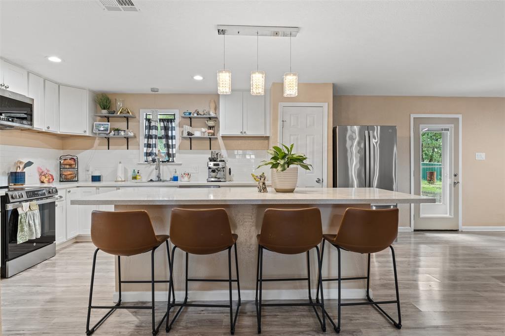 A00201, 201 J DAUGHTERY; - Residential