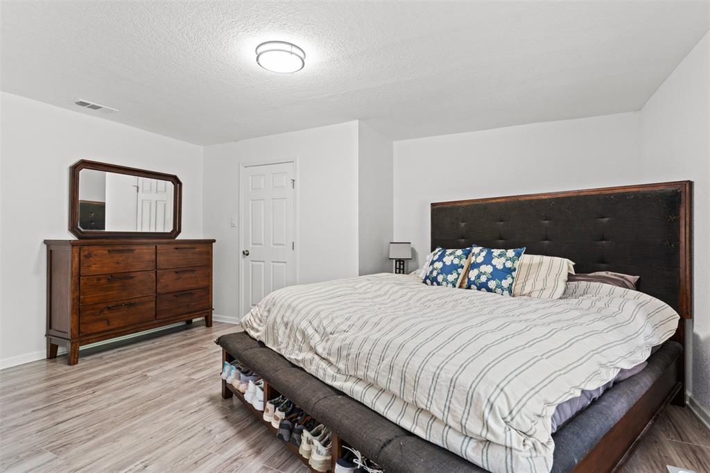 A00201, 201 J DAUGHTERY; - Residential