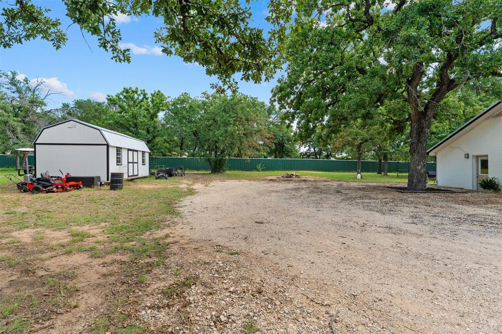 A00201, 201 J DAUGHTERY; - Residential