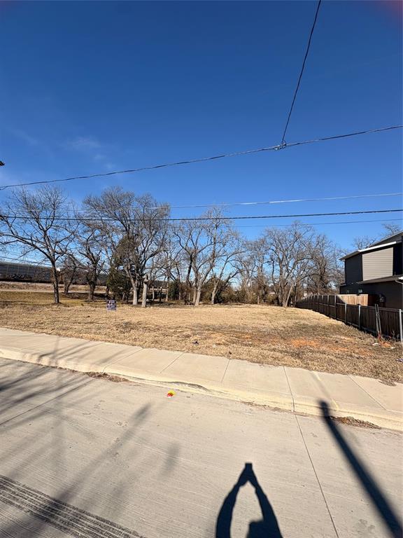 Central Ave - Land