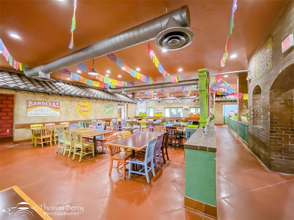 Rhodes Plaza - Commercial Sale