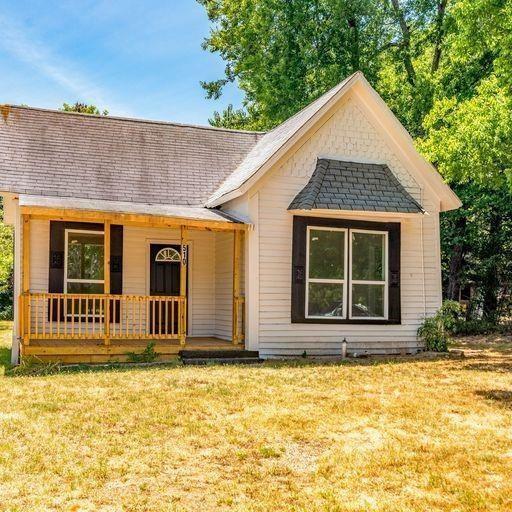 Come take a look at this nicely updated home in the growing community of Denison. The home features new flooring, fresh paint, and a nice covered front porch. The bathroom has been updated with new vanity, light and tub fixtures. The kitchen has new refrigerator, microwave, counters and plenty of cabinet space. Just blocks from Historic Main Street and convenient to shopping, library, restaurants and a short drive to Lake Texoma. One pet allowed with a 35 lb weight limit.