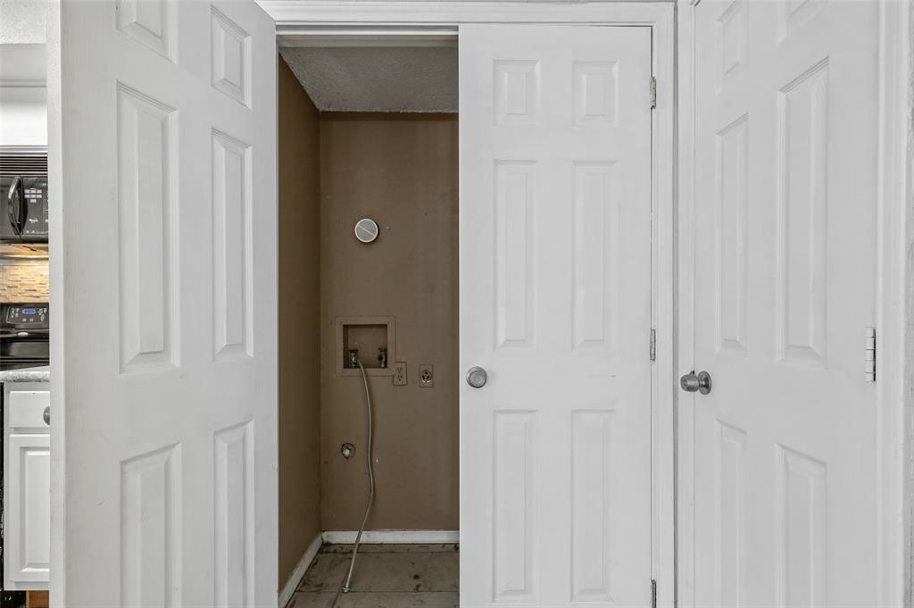 Arlington Oaks Condo - Residential