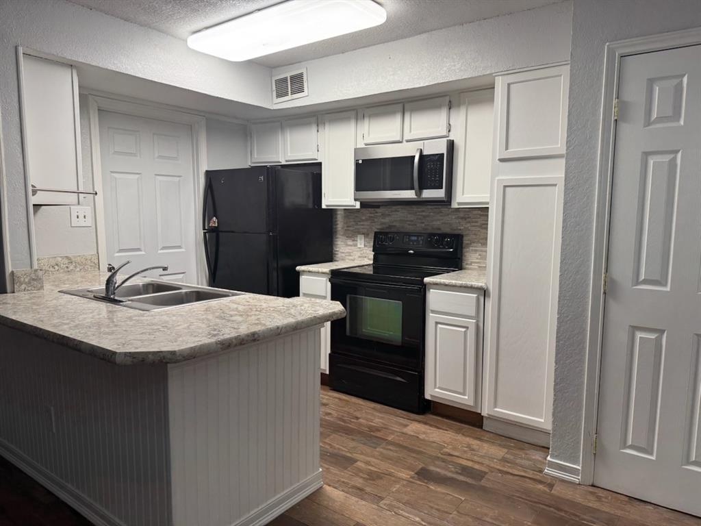 Arlington Oaks Condo - Residential