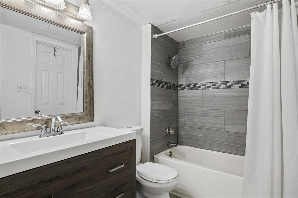 Arlington Oaks Condo - Residential