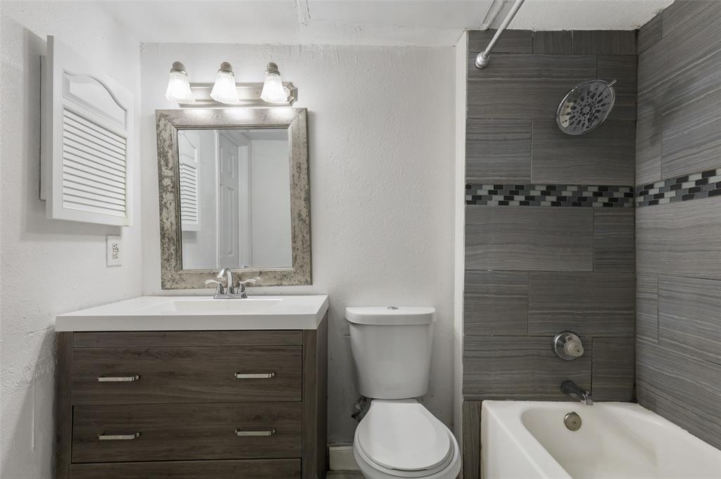 Arlington Oaks Condo - Residential