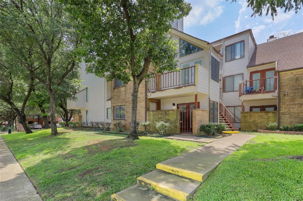Arlington Oaks Condo - Residential