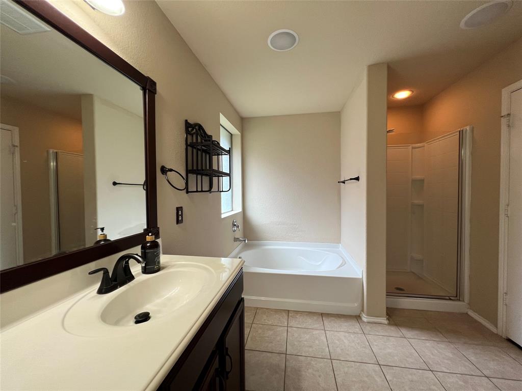 GLENBROOKE ESTATES PH 1 - Residential Lease