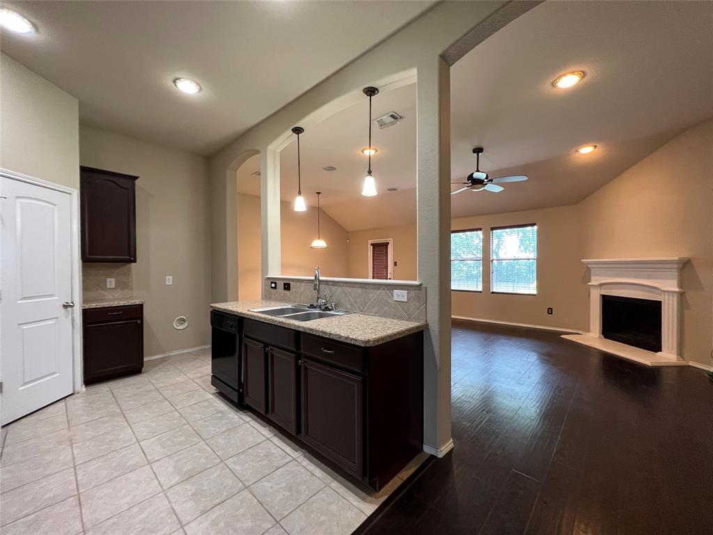 GLENBROOKE ESTATES PH 1 - Residential Lease