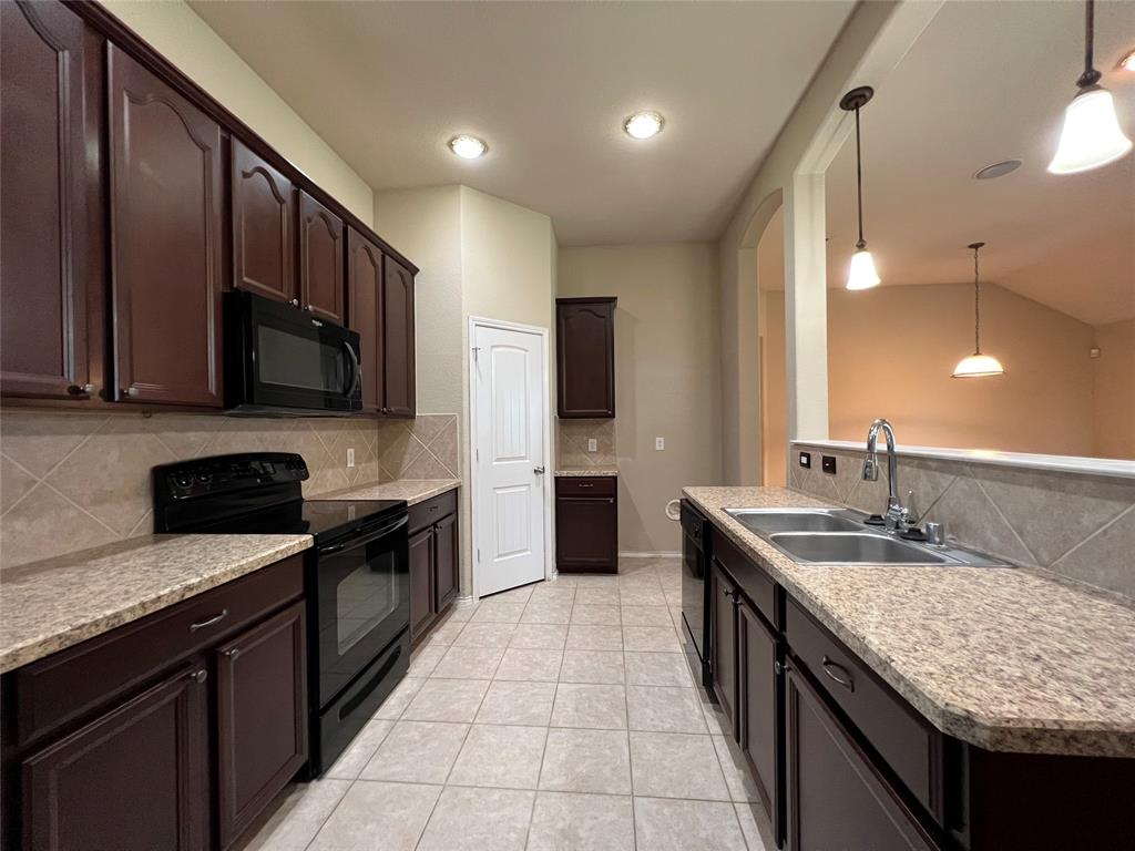 GLENBROOKE ESTATES PH 1 - Residential Lease