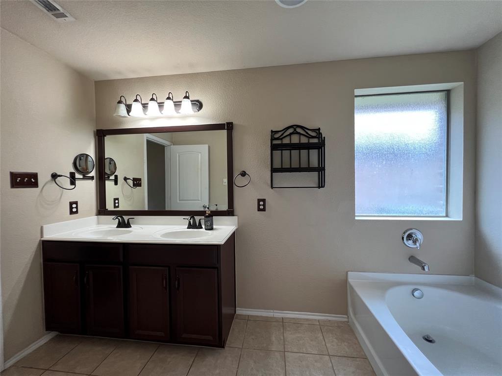 GLENBROOKE ESTATES PH 1 - Residential Lease