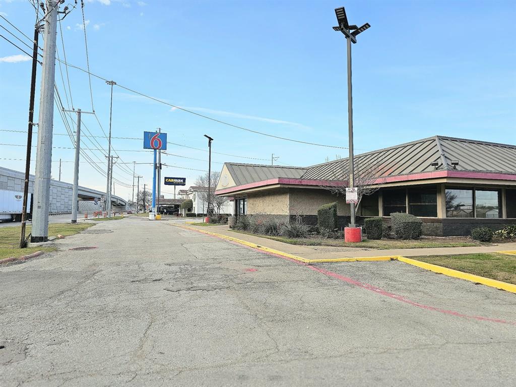 Dennys 01 - Commercial Sale