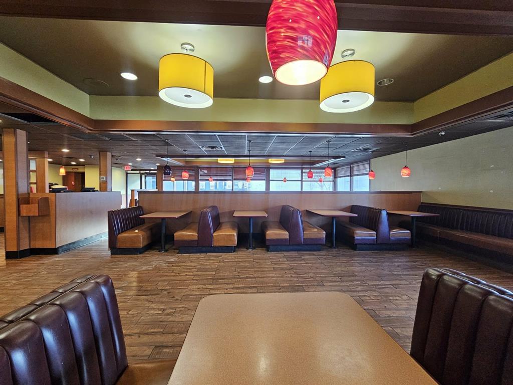 Dennys 01 - Commercial Sale