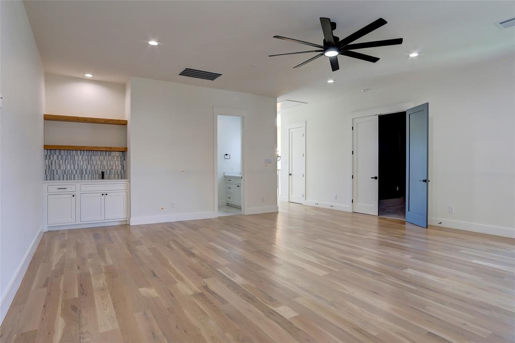 MIDWAY HOLLOW - Residential