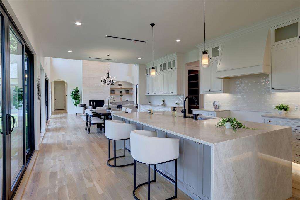 MIDWAY HOLLOW - Residential